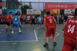 2015年4月24日 周口華耀城男子籃球隊參加“2015年周口市慶五一‘萬果園杯’男子籃球比賽”